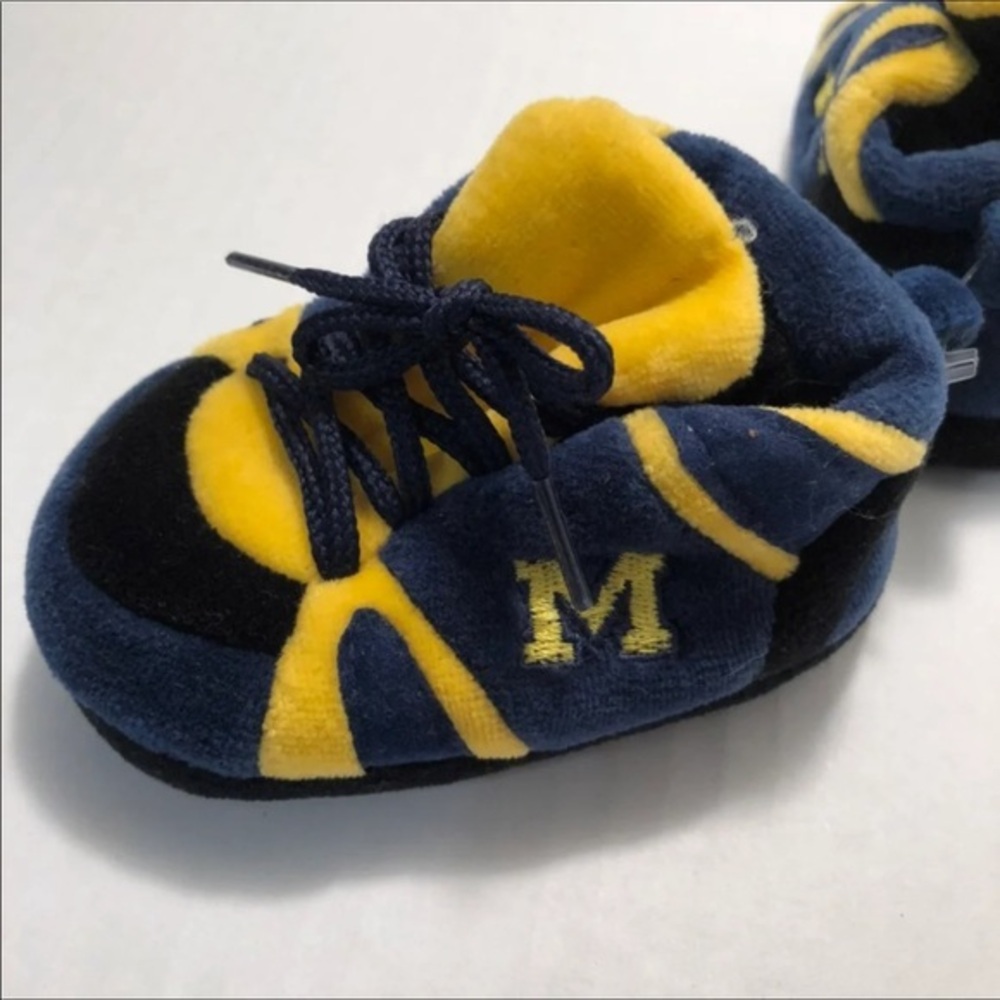 Michigan baby slippers newborn size